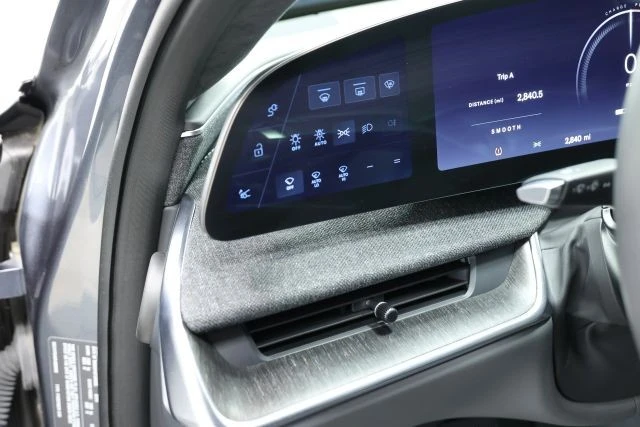 2024 Lucid Air - Image 19 of 21