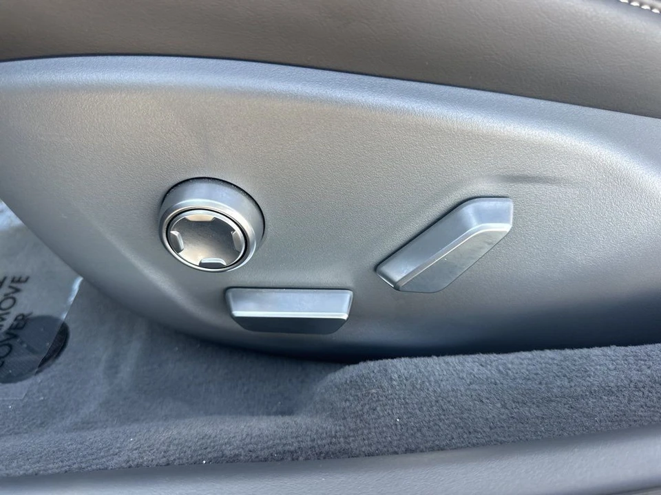 2024 Lucid Air - Image 10 of 12