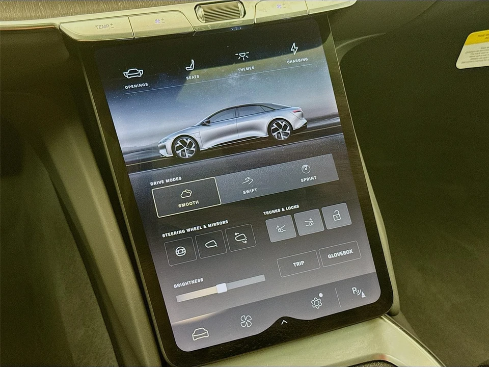 2024 Lucid Air - Image 10 of 15