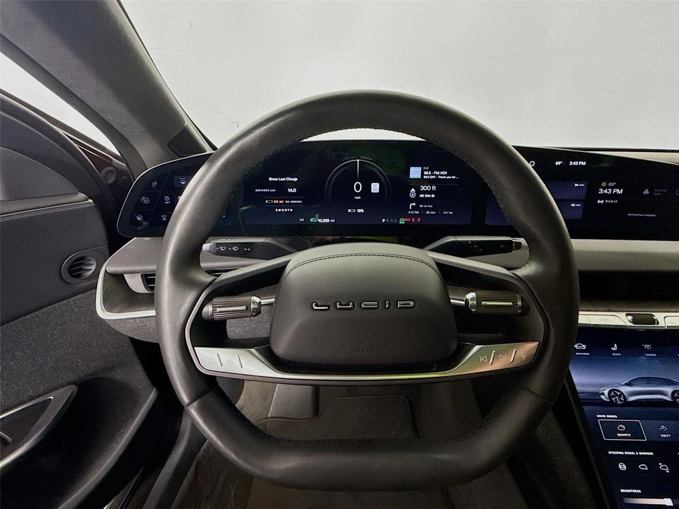 2024 Lucid Air - Image 10 of 21