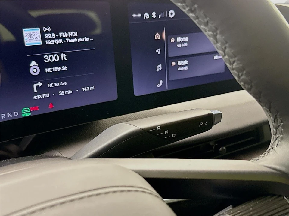 2024 Lucid Air - Image 16 of 21