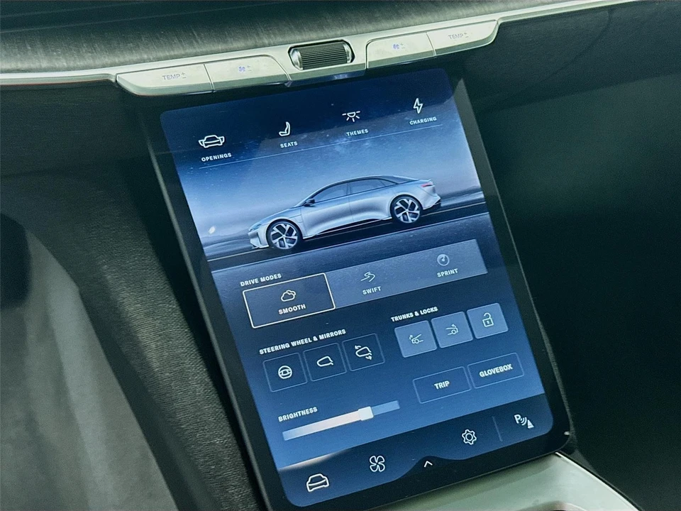 2024 Lucid Air - Image 10 of 15