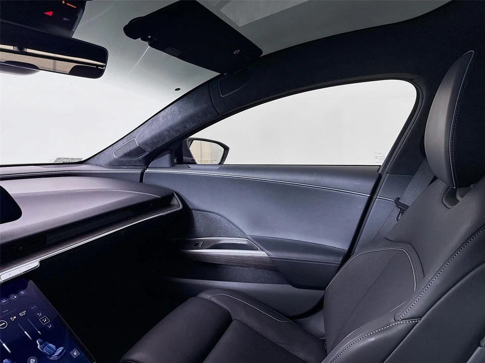 2024 Lucid Air - Image 20 of 21