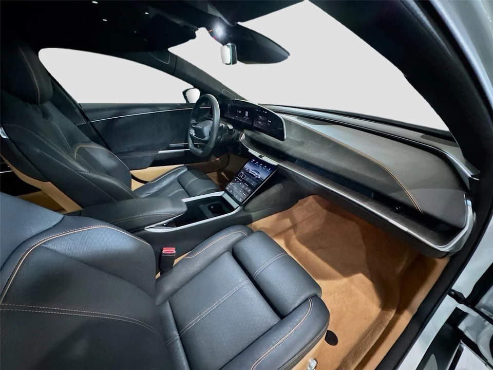 2024 Lucid Air - Image 14 of 15