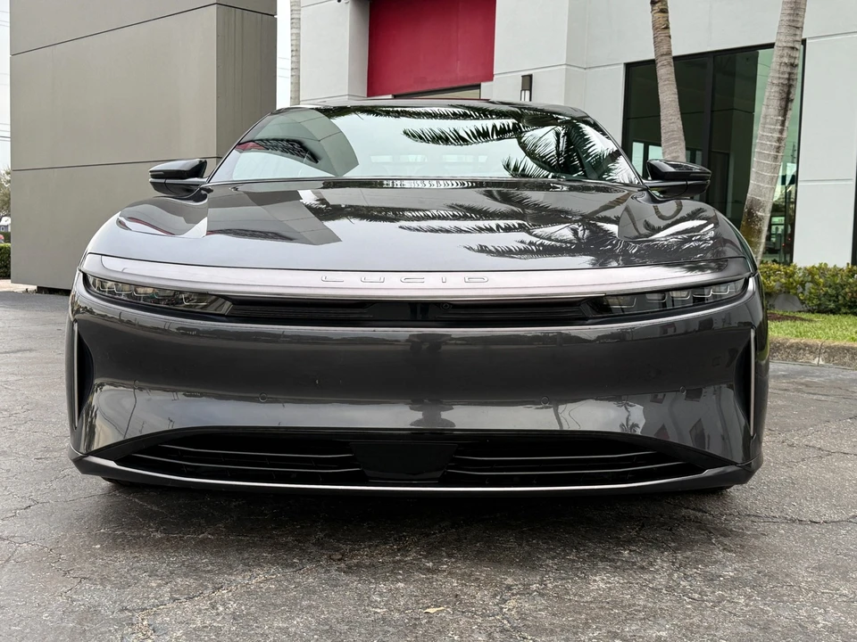 2024 Lucid Air - Image 19 of 21