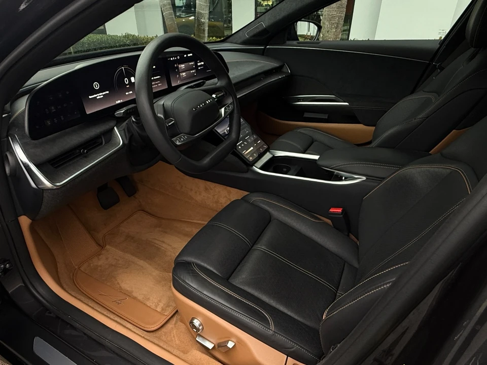 2024 Lucid Air - Image 2 of 21
