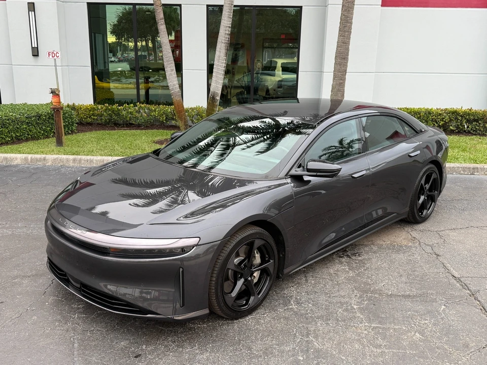 2024 Lucid Air - Image 12 of 21