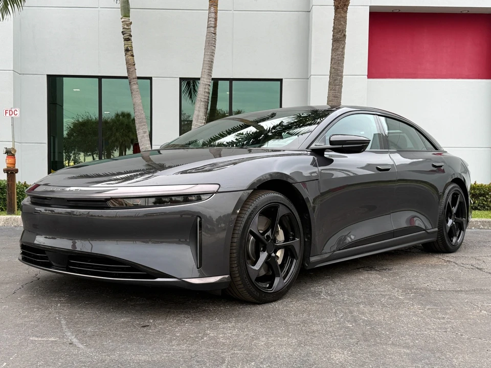 2024 Lucid Air - Image 17 of 21