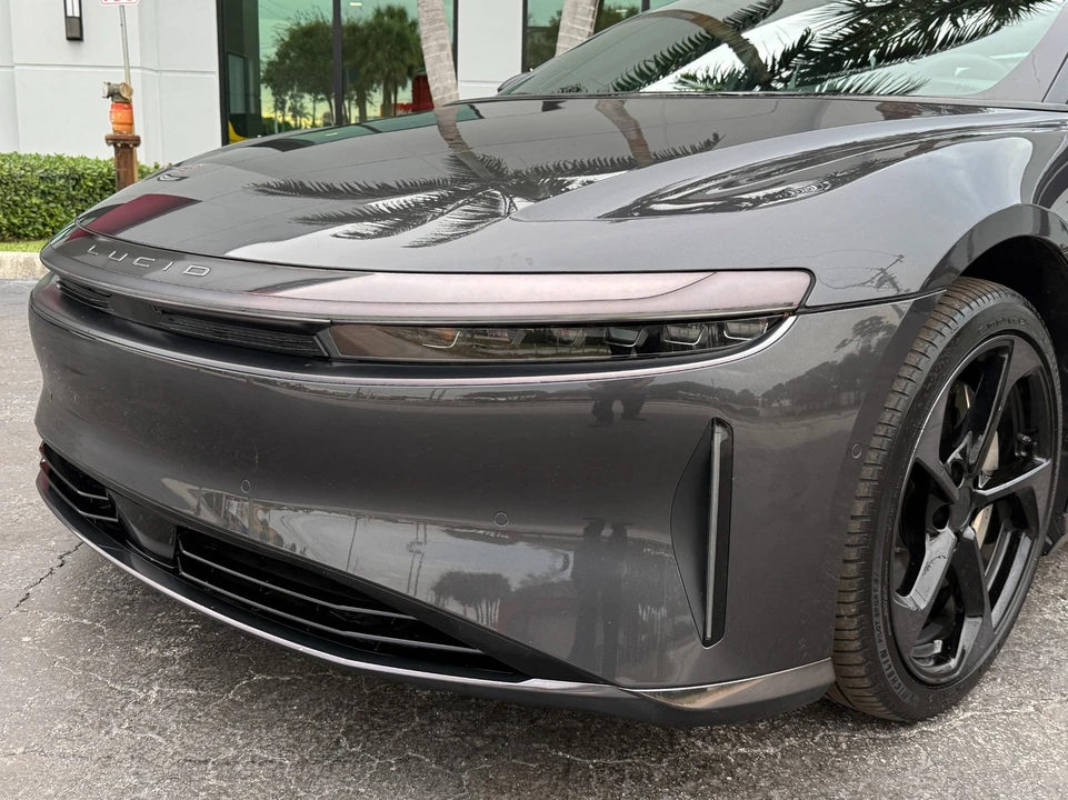 2024 Lucid Air - Image 15 of 21