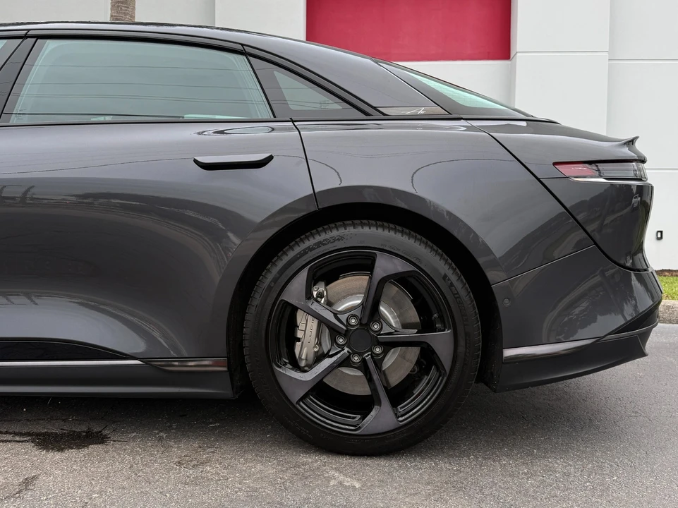 2024 Lucid Air - Image 13 of 21
