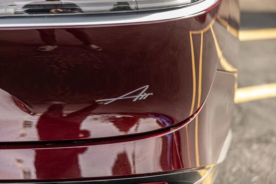 2024 Lucid Air - Image 15 of 21