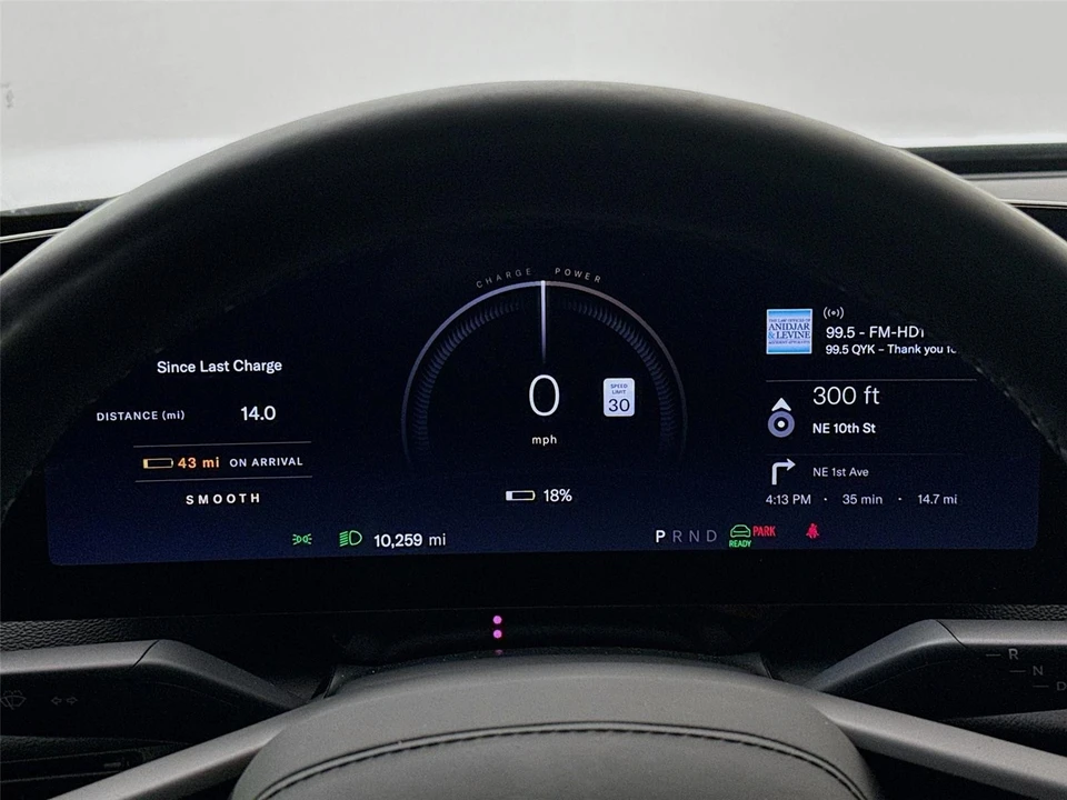 2024 Lucid Air - Image 11 of 21