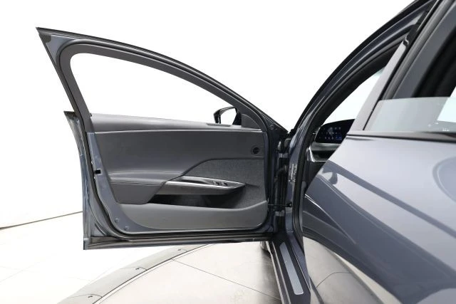 2024 Lucid Air - Image 9 of 21