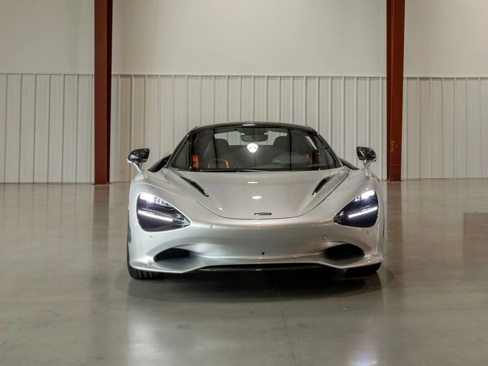 2024 McLaren 750S - Image 2 of 31