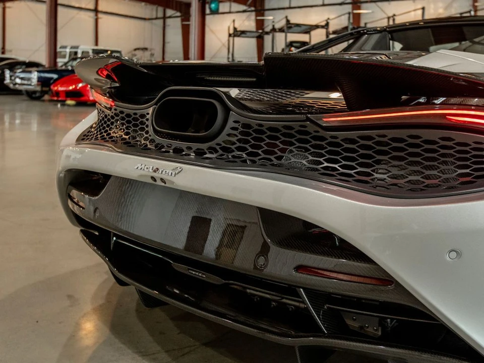 2024 McLaren 750S - Image 25 of 31