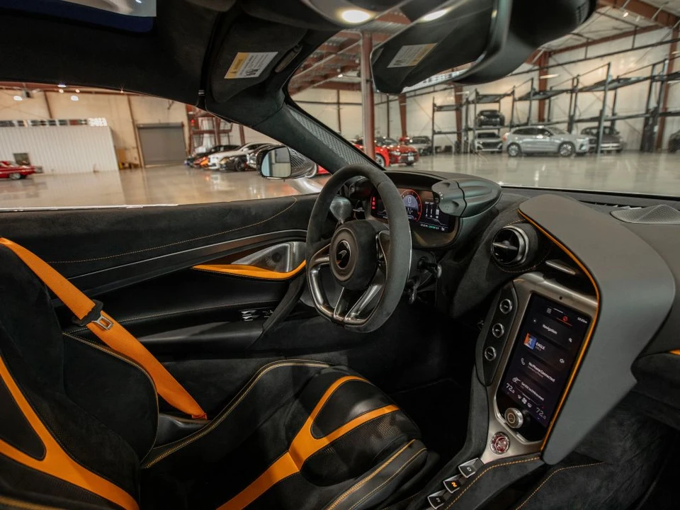 2024 McLaren 750S - Image 30 of 31