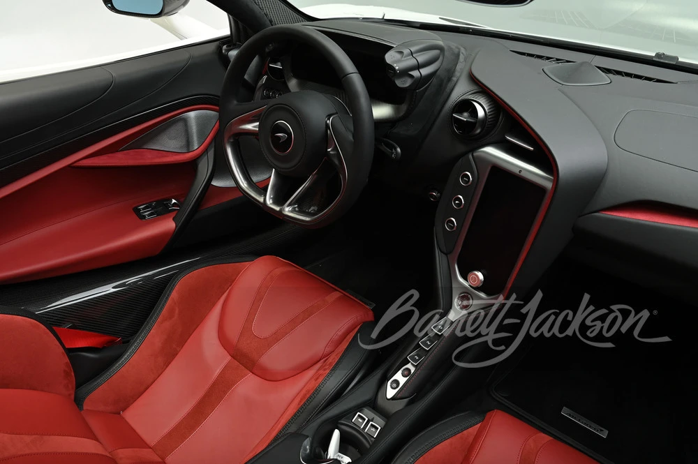2024 McLaren 750S Spider - Image 7 of 31