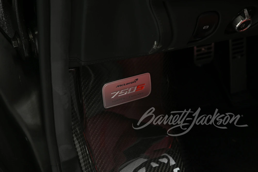 2024 McLaren 750S Spider - Image 17 of 31