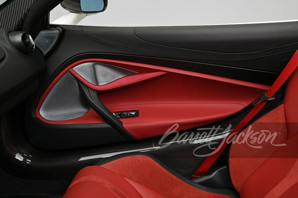 2024 McLaren 750S Spider - Image 16 of 31