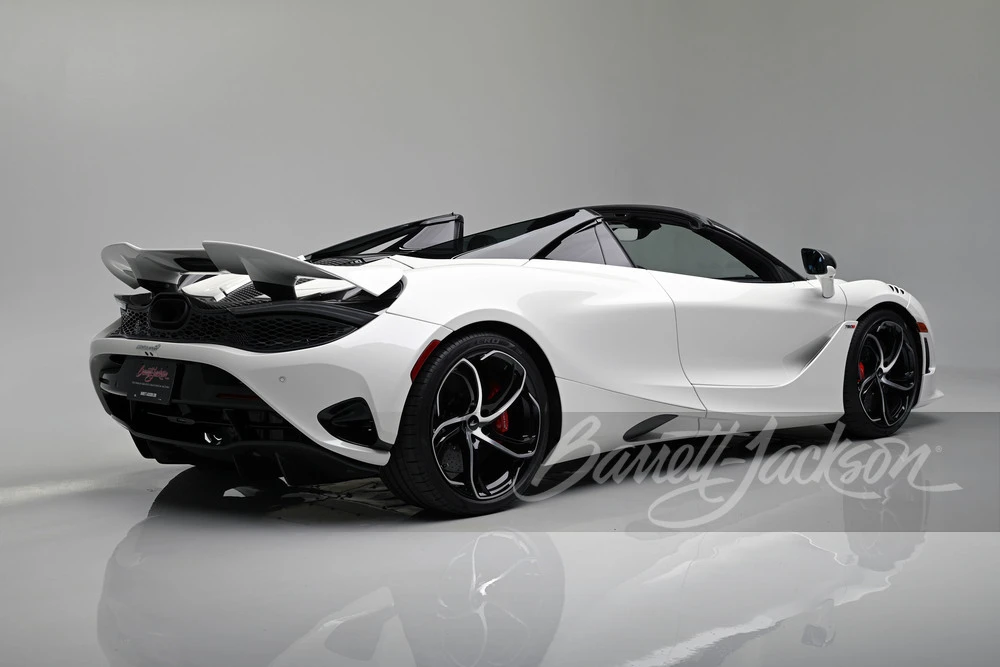2024 McLaren 750S Spider - Image 2 of 31