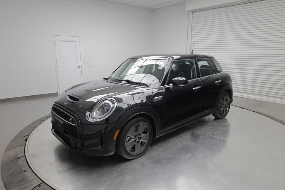 2024 Mini Mini Cooper S 3rd Gen - Image 4 of 20