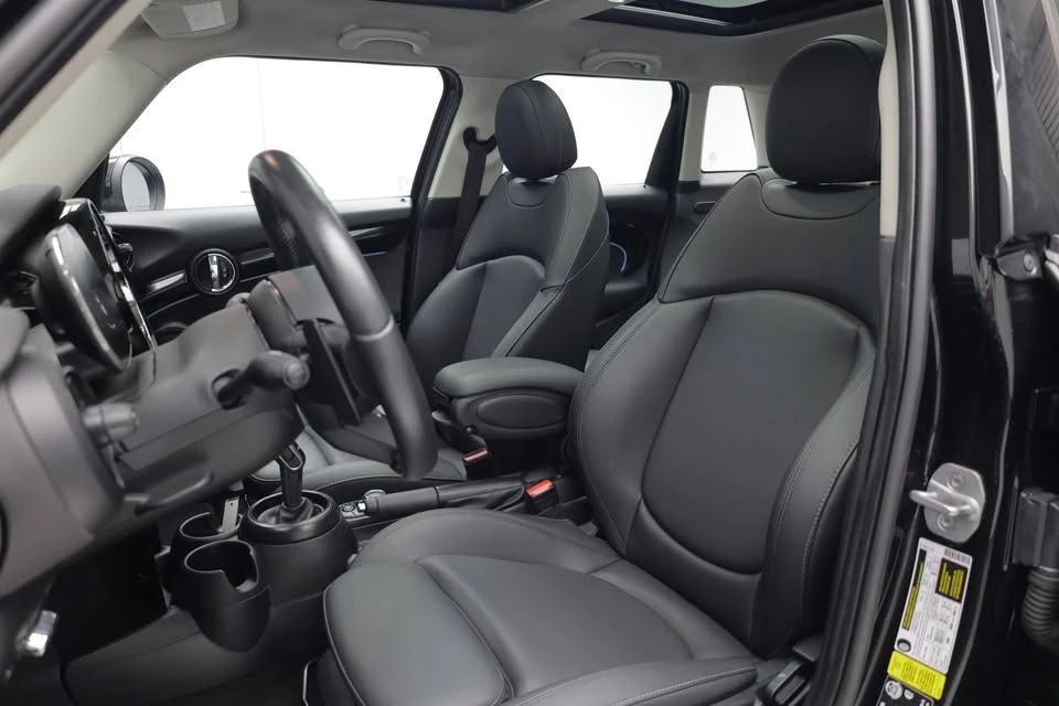 2024 Mini Mini Cooper S 3rd Gen - Image 8 of 20
