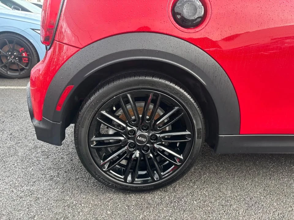 2024 Mini Mini Cooper S 3rd Gen - Image 5 of 11