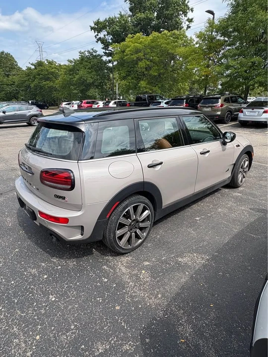 2024 Mini Clubman 2nd Gen - Image 2 of 10