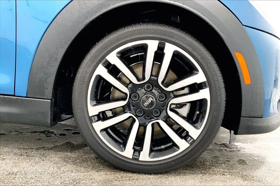 2024 Mini Mini Cooper S 3rd Gen - Image 13 of 20