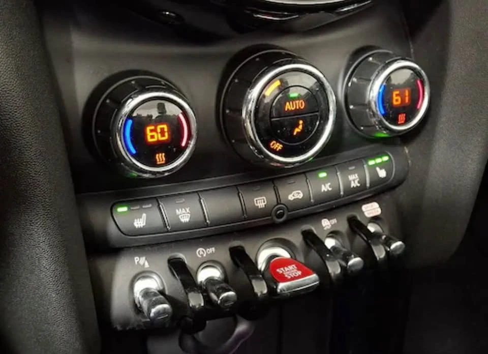 2024 Mini Mini Cooper S 3rd Gen - Image 13 of 17