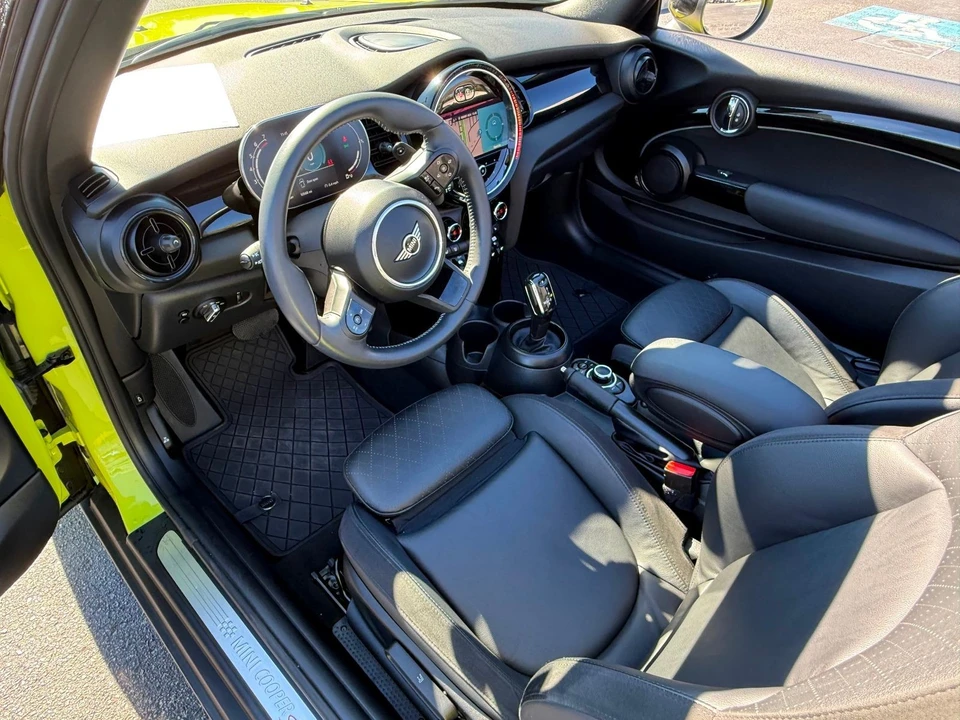 2024 Mini Mini Cooper S 3rd Gen - Image 4 of 12
