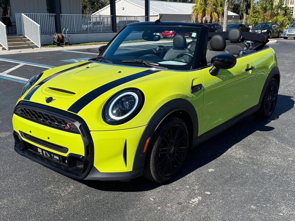 2024 Mini Mini Cooper S 3rd Gen - Image 5 of 12