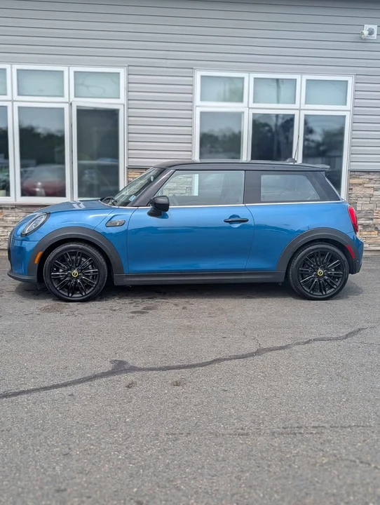 2024 Mini Mini 3rd Gen - Image 2 of 8