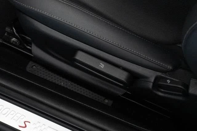 2024 Mini Mini Cooper S 3rd Gen - Image 19 of 20