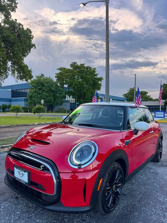 2024 Mini Mini 3rd Gen - Image 3 of 13