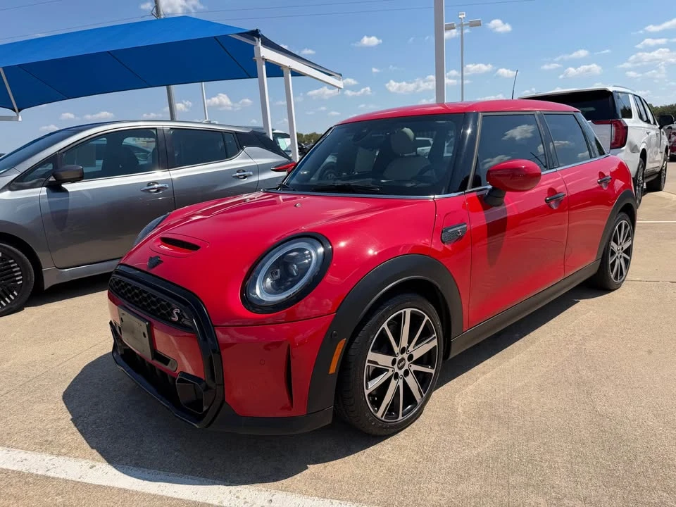 2024 Mini Mini 3rd Gen - Image 2 of 8