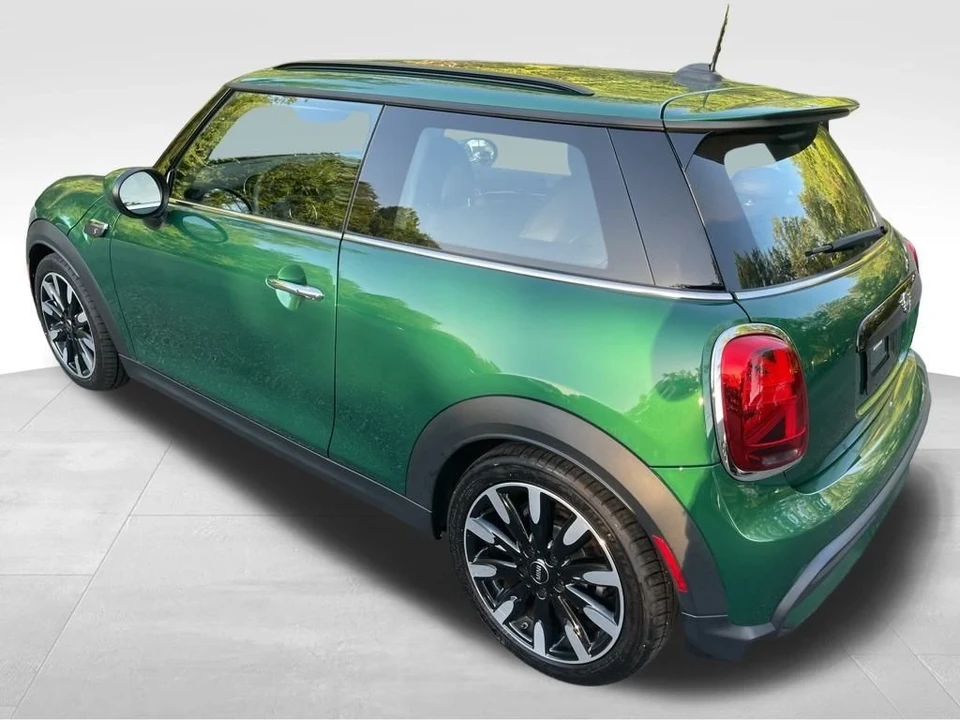 2024 Mini Mini Cooper S 3rd Gen - Image 4 of 12