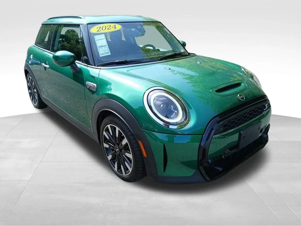 2024 Mini Mini Cooper S 3rd Gen - Image 7 of 12