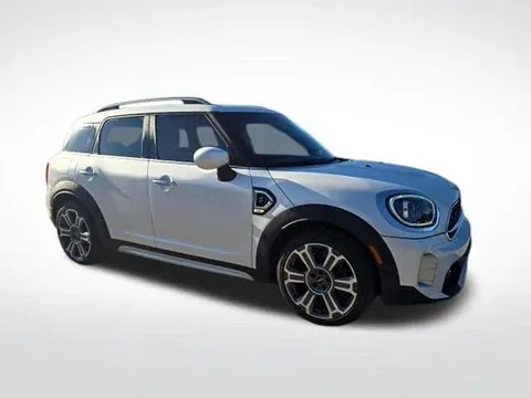 2024 MINI Cooper S Countryman Iconic