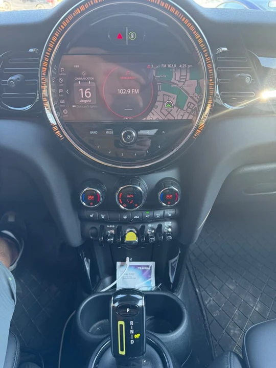 2024 Mini Mini Cooper S 3rd Gen - Image 7 of 8