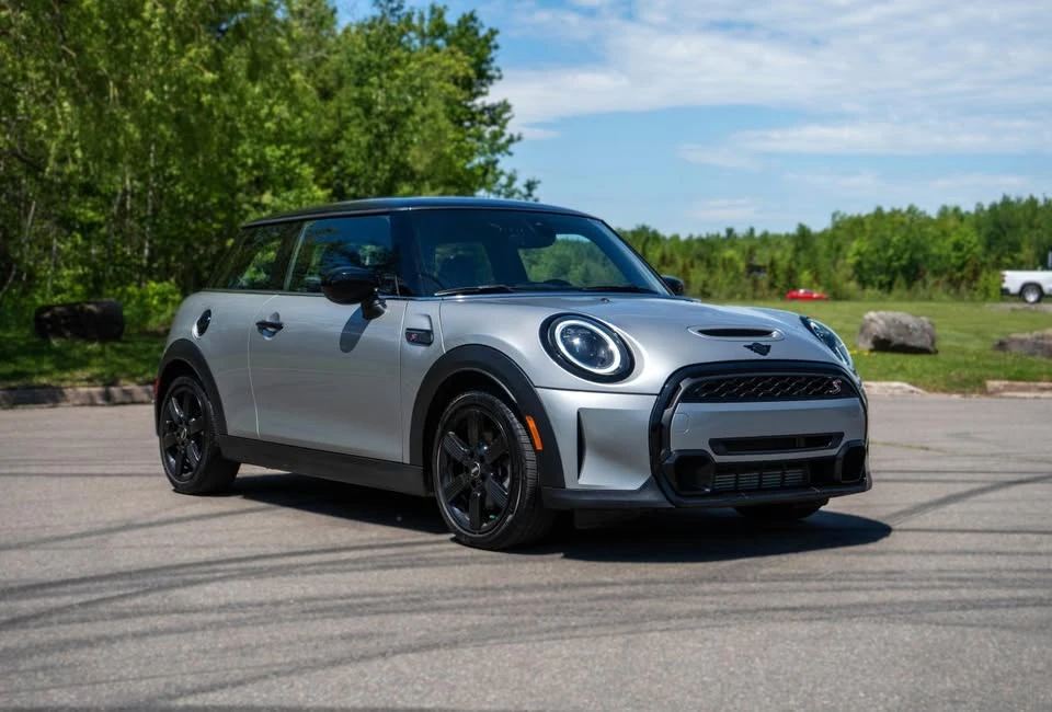 2024 Mini Mini Cooper S 3rd Gen - Image 10 of 20