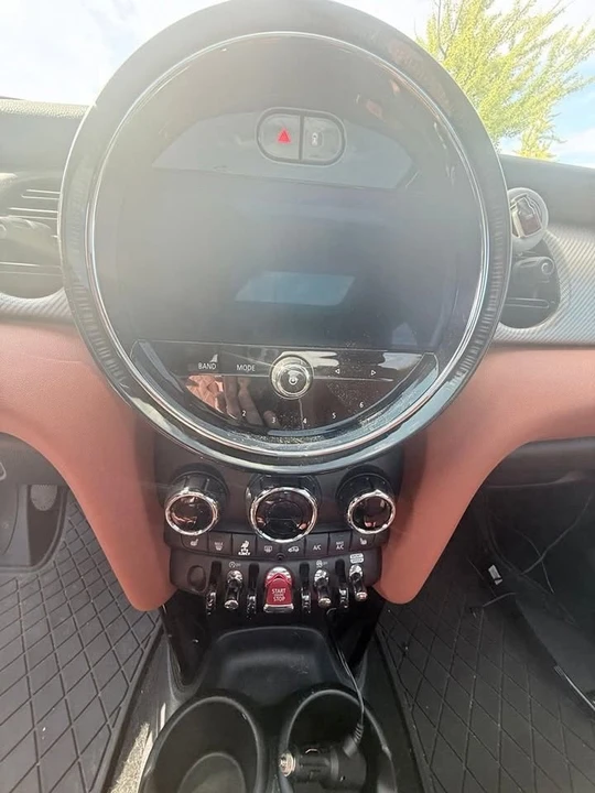 2024 Mini Mini Cooper S 3rd Gen - Image 10 of 20