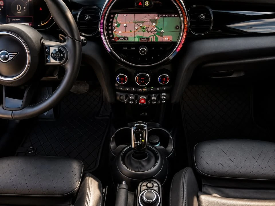 2024 Mini Mini Cooper S 3rd Gen - Image 15 of 20