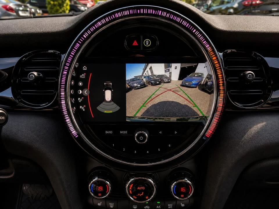 2024 Mini Mini Cooper S 3rd Gen - Image 17 of 20
