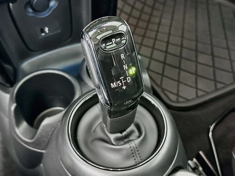 2024 Mini Mini Cooper S 3rd Gen - Image 14 of 19