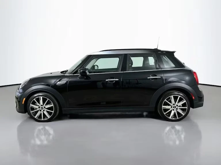 2024 Mini Mini Cooper S 3rd Gen - Image 7 of 19