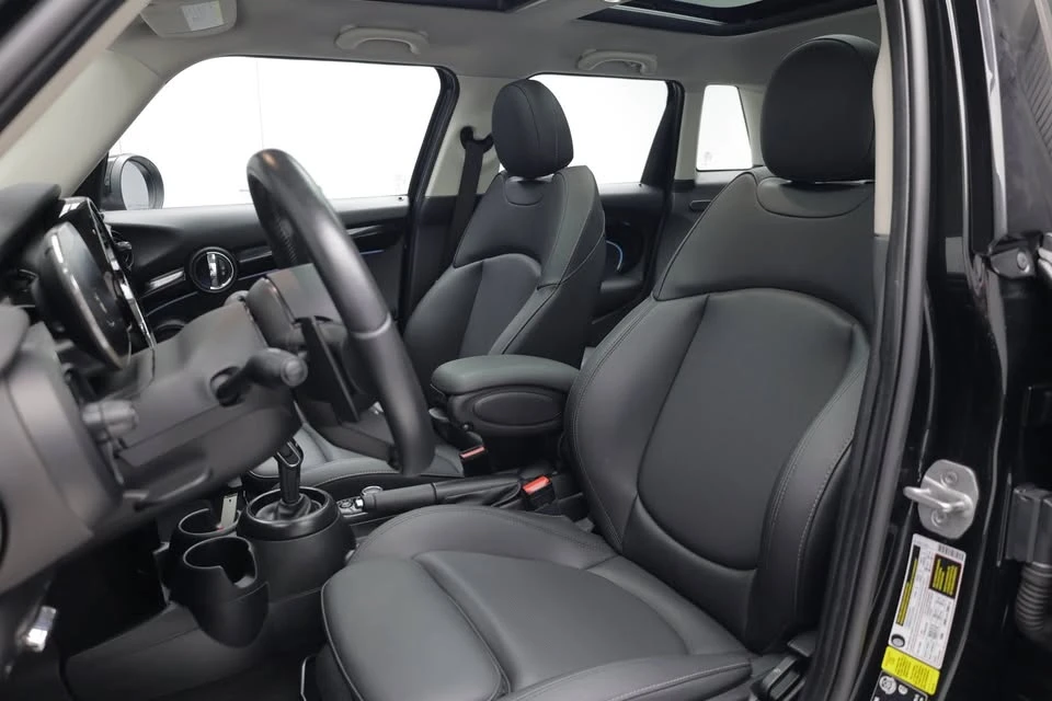 2024 Mini Mini Cooper S 3rd Gen - Image 2 of 7