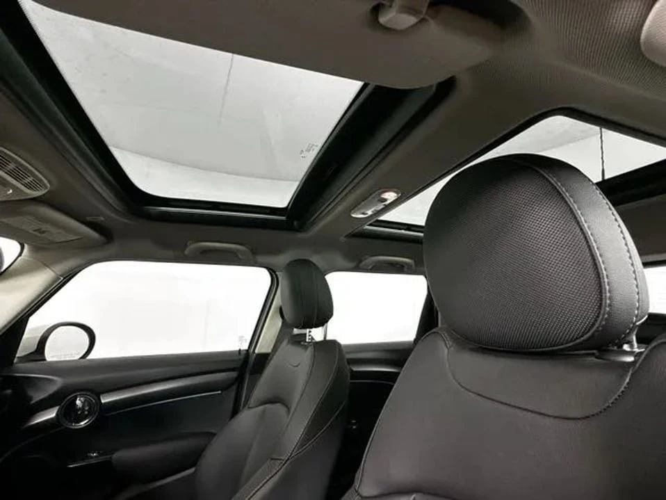 2024 Mini Mini Cooper S 3rd Gen - Image 19 of 20
