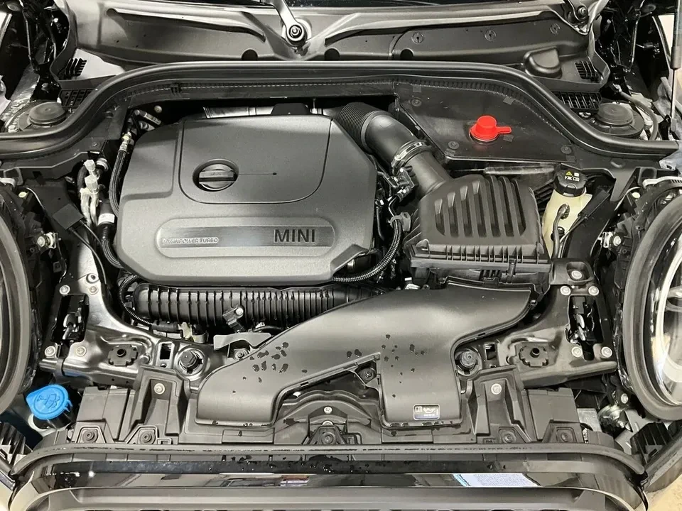 2024 Mini Mini Cooper S 3rd Gen - Image 10 of 19