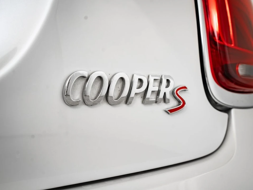2024 Mini Mini Cooper S 3rd Gen - Image 17 of 21